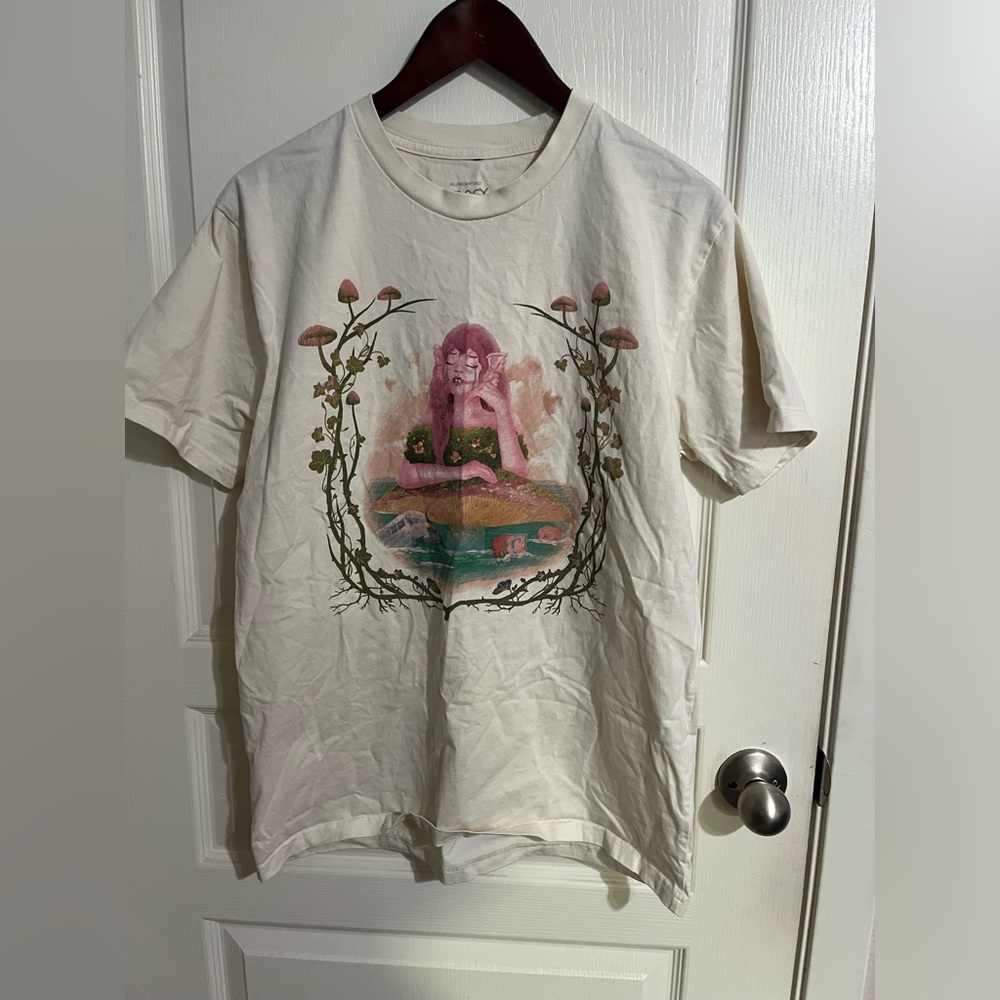 MELANIE MARTINEZ TOUR T SHIRT !